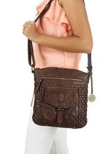 Dark Brown,4