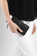 Black,4