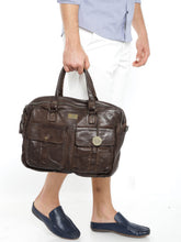 Dark Brown,4