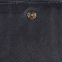Black,7