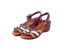 Brown,0
