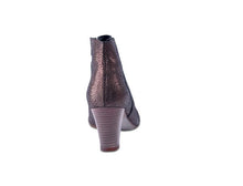 Black,4