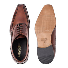 Brown,7