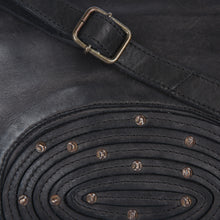 Black,4