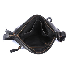 Isla - The Handbag