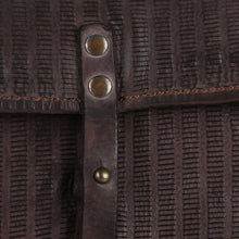 Dark Brown,5