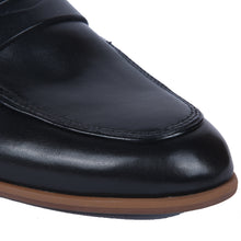 Black,5