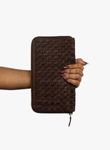 Dark Brown,3