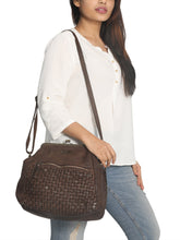 Dark Brown,4