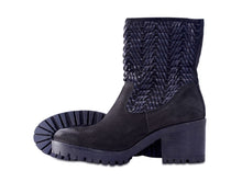 Black,0